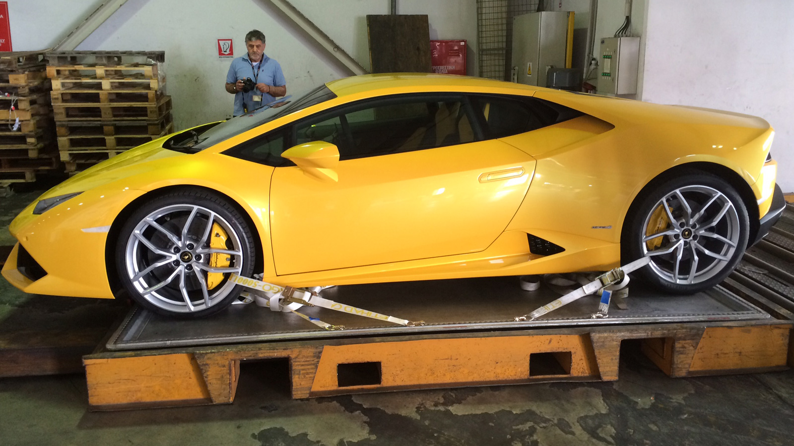 Quix Global Luxury Cars- Supercars Air Freight Transport